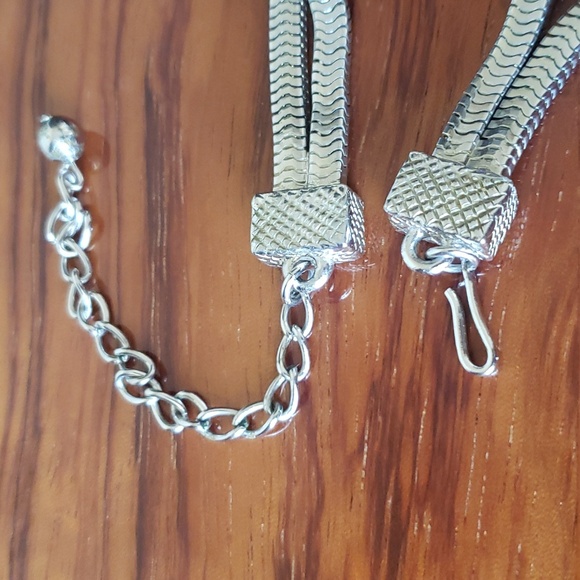 Vintage Castlecliff Beautiful Silver Necklace and Bracelet Set.  - Picture 14 of 14